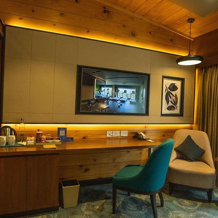 Radisson Blu Resort 다람샬라 외부 사진