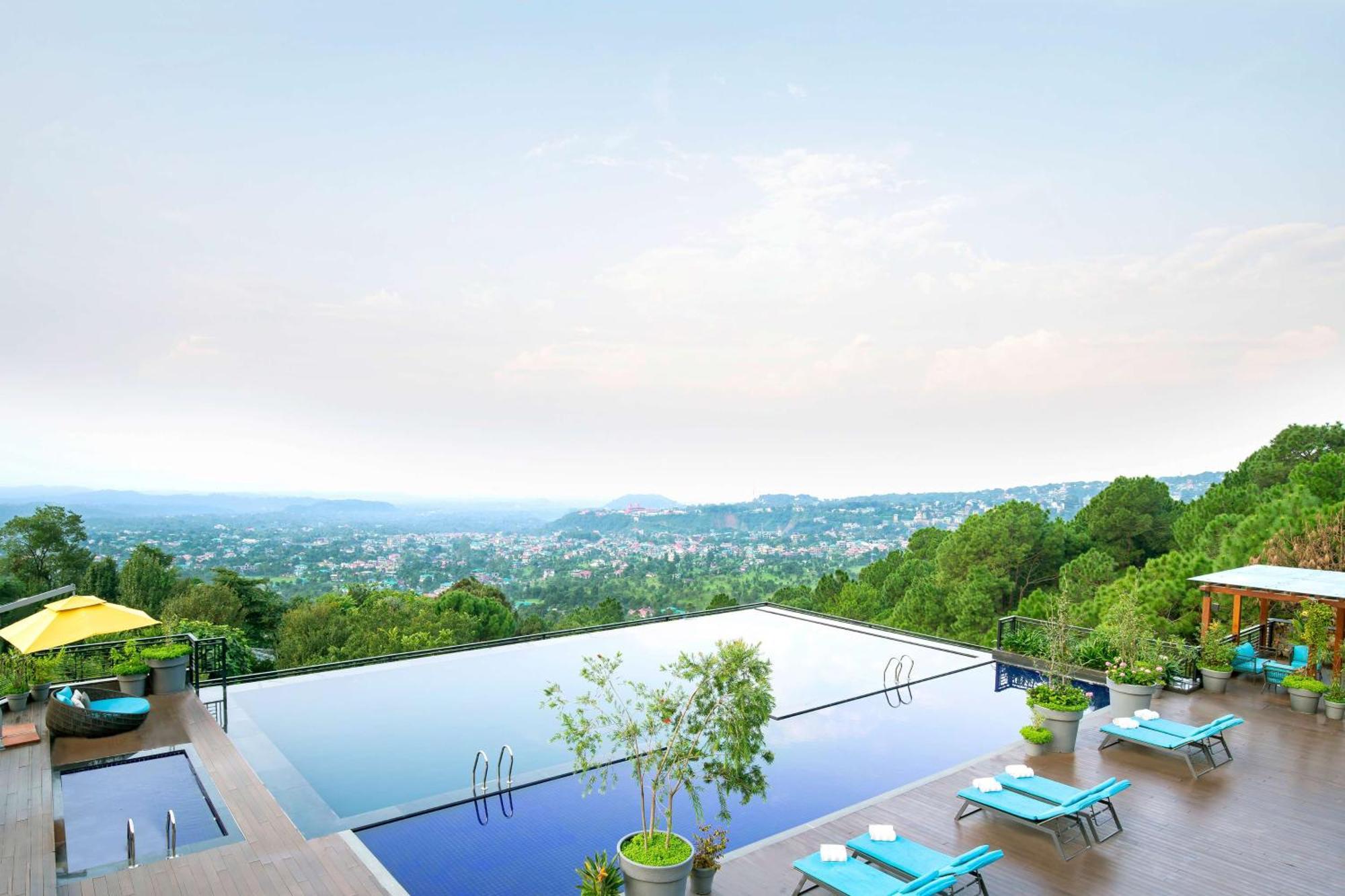 Radisson Blu Resort 다람샬라 외부 사진