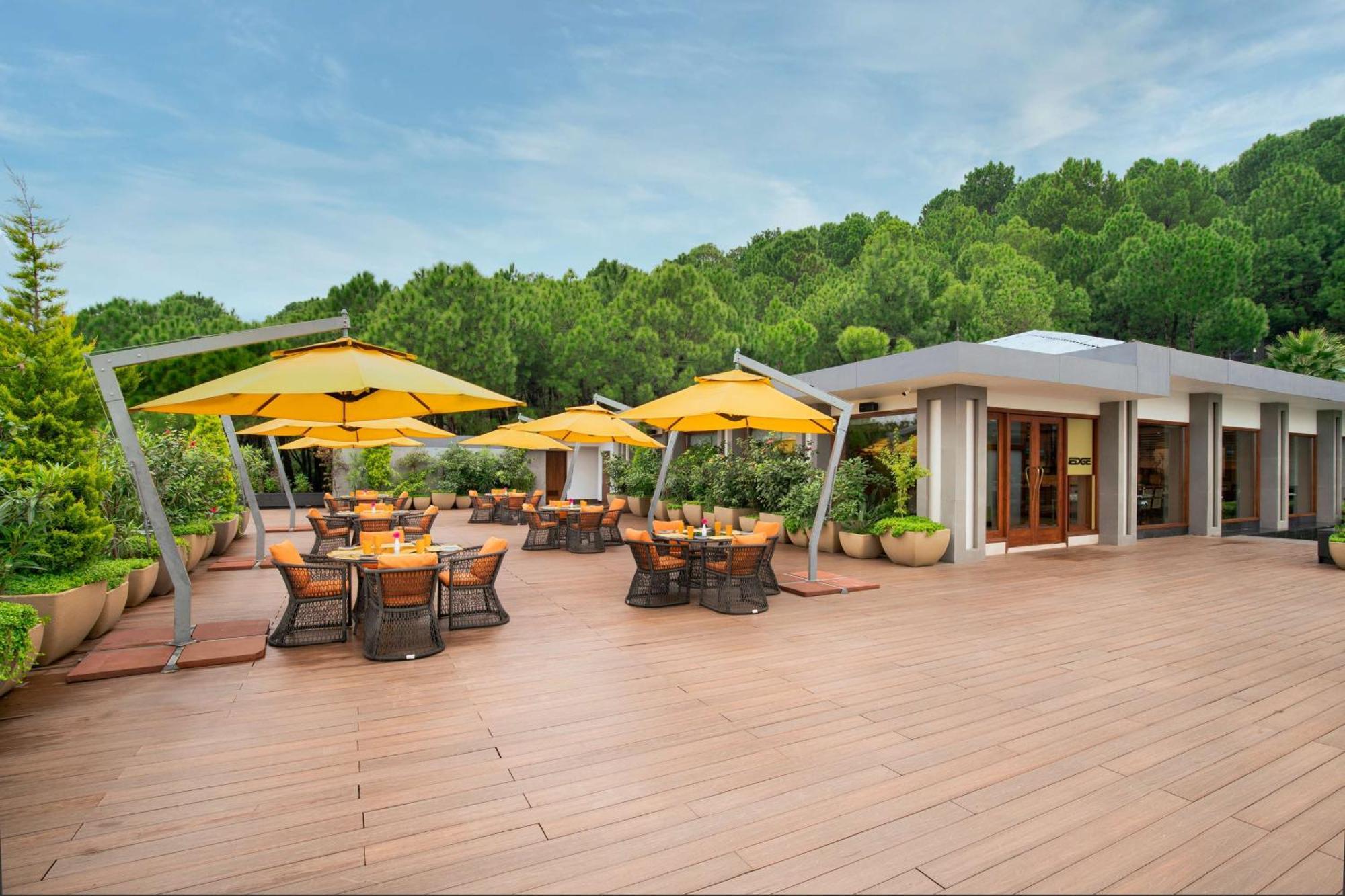 Radisson Blu Resort 다람샬라 외부 사진