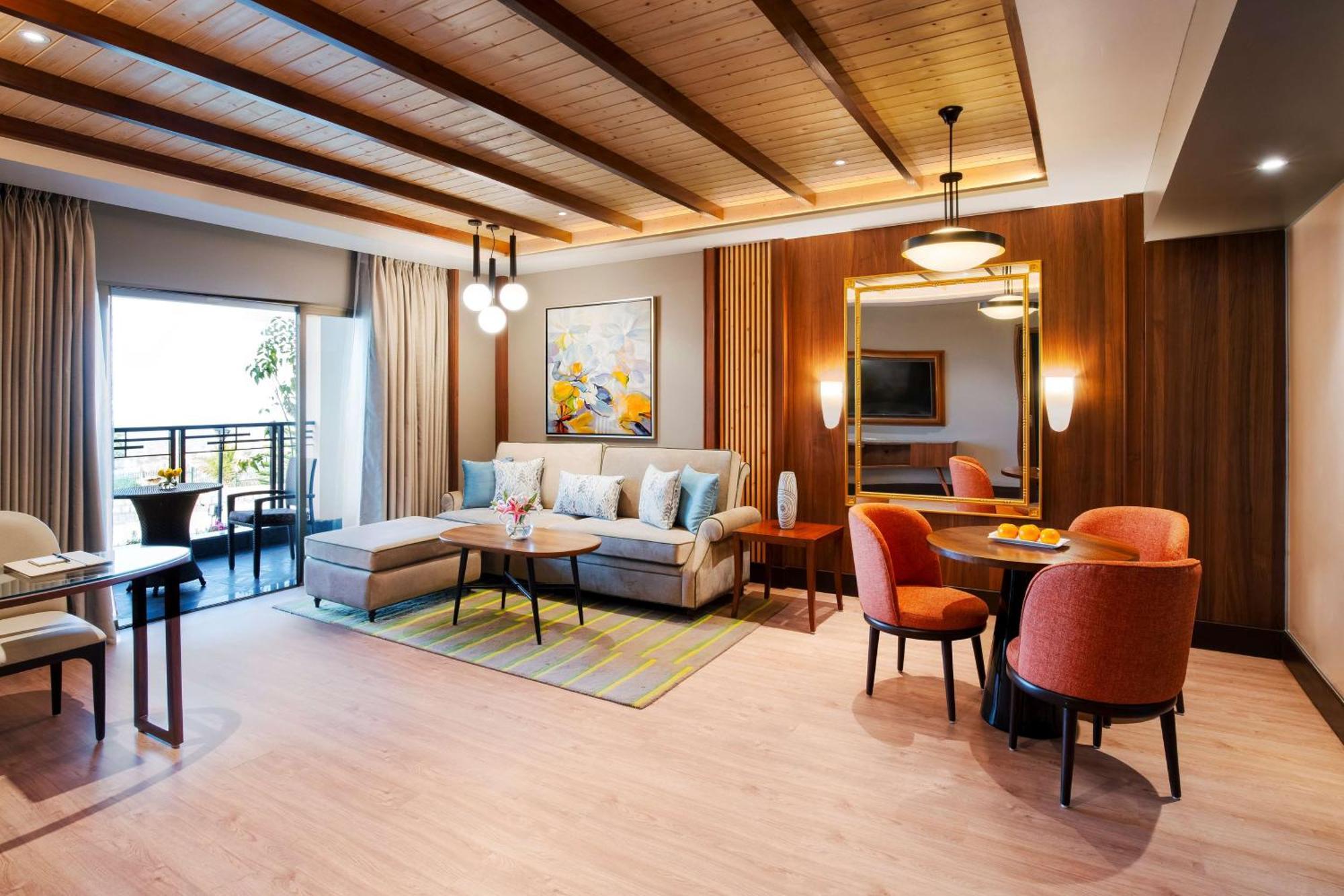 Radisson Blu Resort 다람샬라 외부 사진