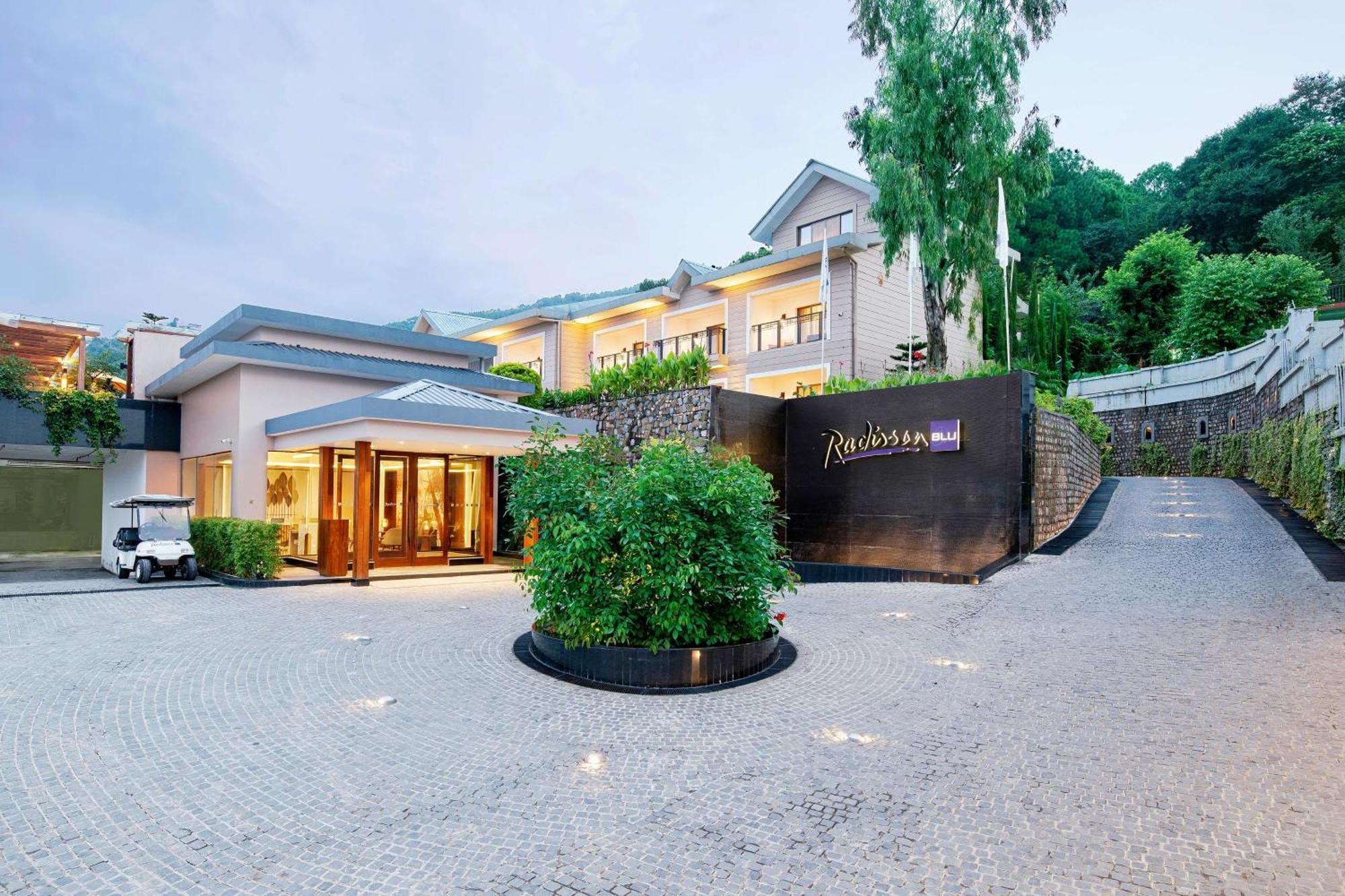 Radisson Blu Resort 다람샬라 외부 사진