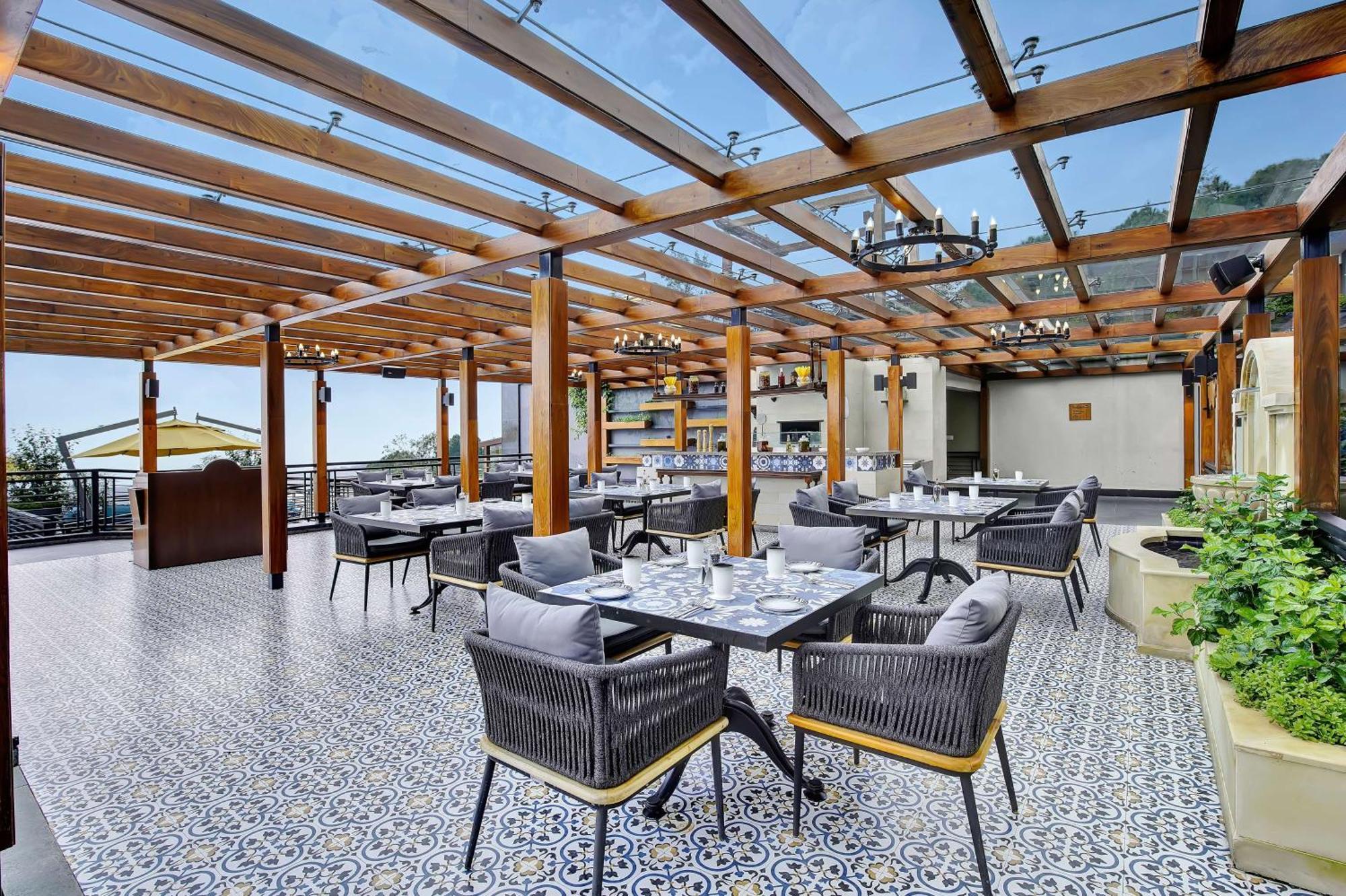 Radisson Blu Resort 다람샬라 외부 사진