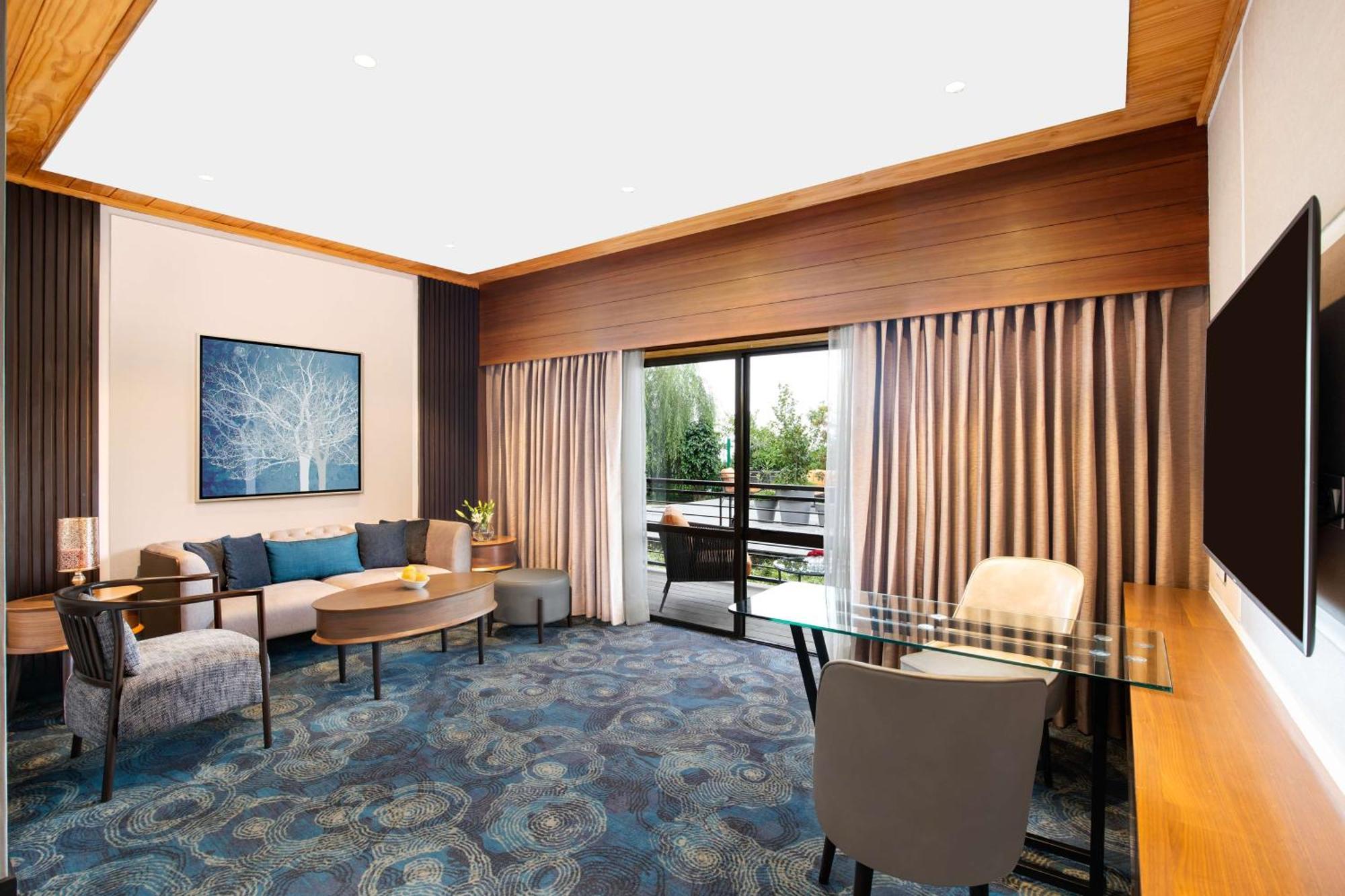 Radisson Blu Resort 다람샬라 외부 사진